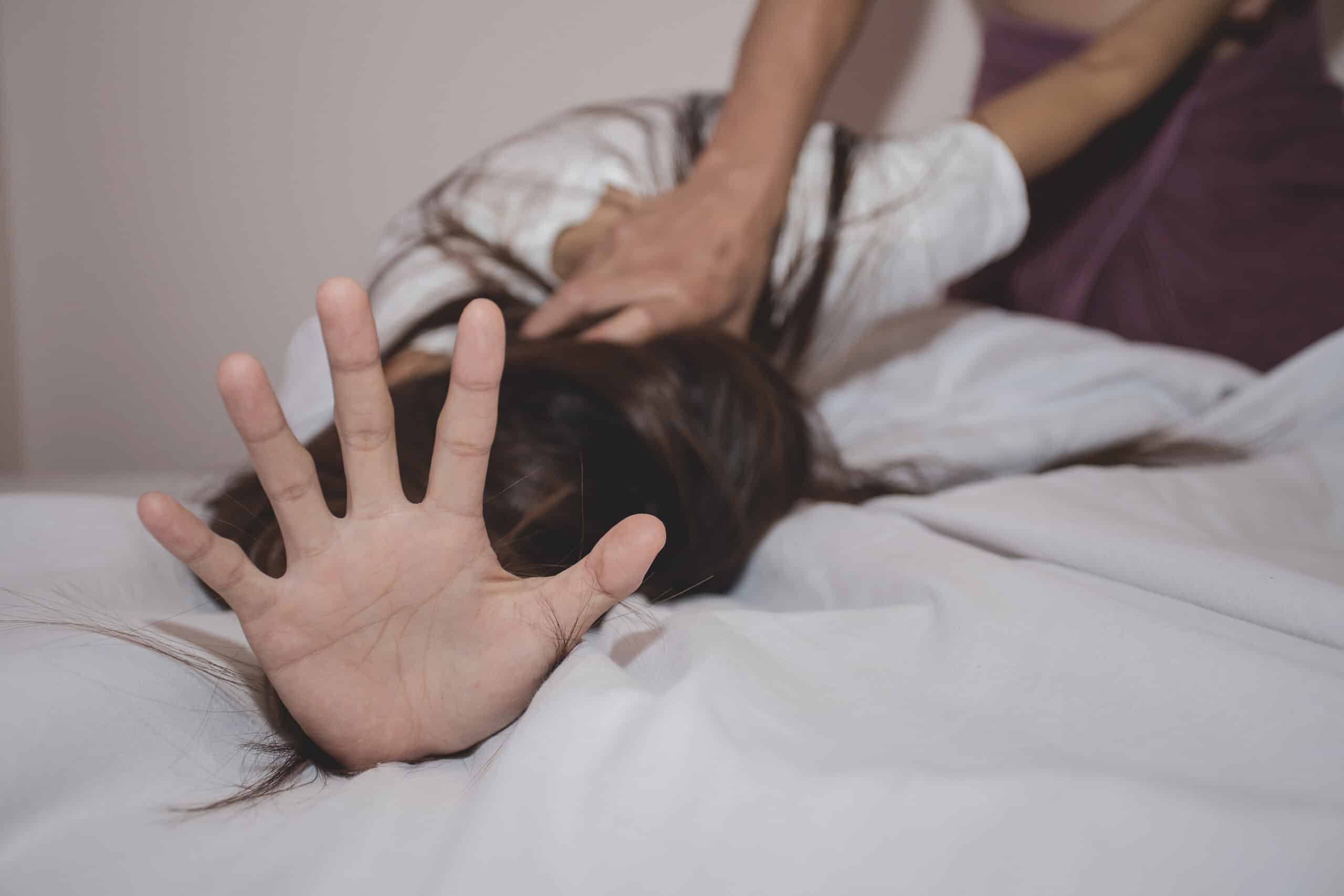 How Does the Law in Wisconsin Define Domestic Violence?